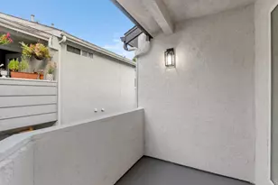 976 Sapphire St, San Diego, CA 92109 - Photo 42