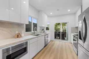 976 Sapphire St, San Diego, CA 92109 - Photo 22