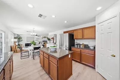 38098 Tranquila Ave, Murrieta, CA 92563 - Photo 8
