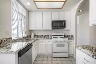 3375 Genoa Way, Oceanside, CA 92056 - Photo 14