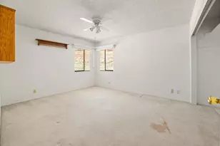 1060 Evergreen Ln, Vista, CA 92084 - Photo 26