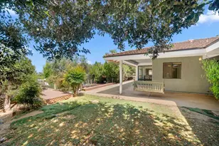 1060 Evergreen Ln, Vista, CA 92084 - Photo 30