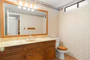 1060 Evergreen Ln, Vista, CA 92084 - Photo 6