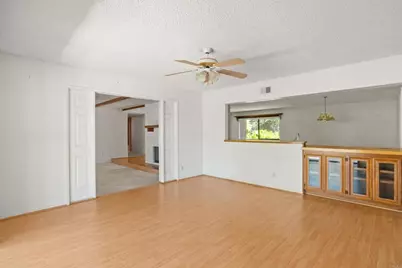 1060 Evergreen Lane, Vista, CA 92084 - Photo 14