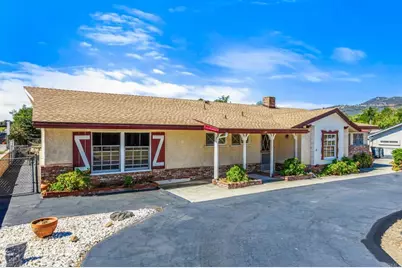 2721 Surrey Lane, Escondido, CA 92029 - Photo 2