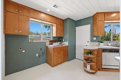 1765 Robinhood Road, Vista, CA 92084 - Photo 12