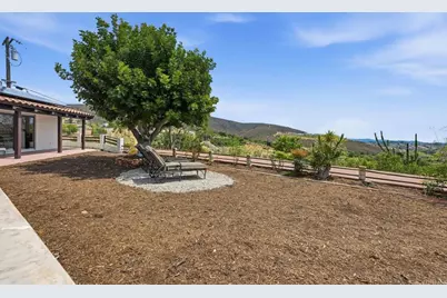 1765 Robinhood Road, Vista, CA 92084 - Photo 30