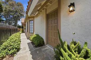 2839 Cazadero Dr, Carlsbad, CA 92009 - Photo 2