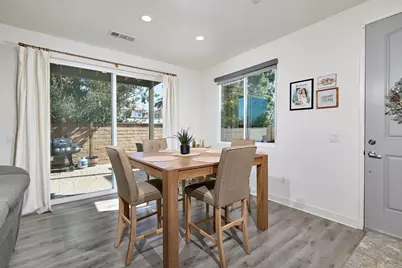 1278 Via Fanal, Oceanside, CA 92056 - Photo 8
