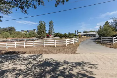 13734 W Oak Glen Rd, Valley Center, CA 92082 - Photo 2