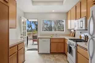 2633 Regent Rd, Carlsbad, CA 92010 - Photo 10