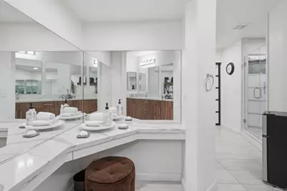 6105 Avenida Chamnez, La Jolla, CA 92037 - Photo 32