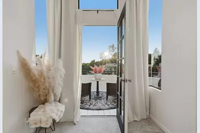 6105 Avenida Chamnez, La Jolla, CA 92037 - Photo 34
