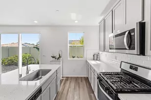 887 Brookdale Dr, Vista, CA 92081 - Photo 12
