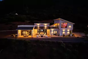 42950 Ivy St, Murrieta, CA 92562 - Photo 2