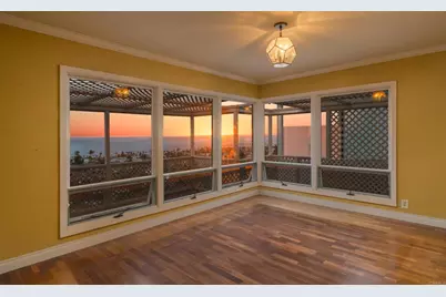 6530 Manana Place, La Jolla, CA 92037 - Photo 10