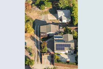 697 Ocean View Avenue, Encinitas, CA 92024 - Photo 2