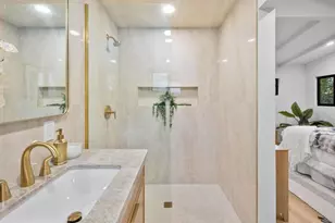5091 El Arbol Dr, Carlsbad, CA 92008 - Photo 2