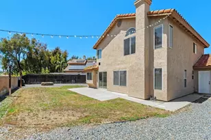 25177 Calle De Tres Amigos, Murrieta, CA 92563 - Photo 32