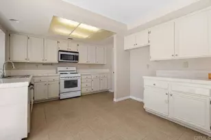 25177 Calle De Tres Amigos, Murrieta, CA 92563 - Photo 14