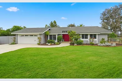 745 Black Hawk Circle, Vista, CA 92081 - Photo 2