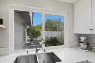 745 Blackhawk Cir, Vista, CA 92081 - Photo 22