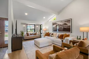 3985 Syme Dr, Carlsbad, CA 92008 - Photo 12