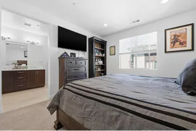 2117 Solara Lane, Vista, CA 92081 - Photo 8
