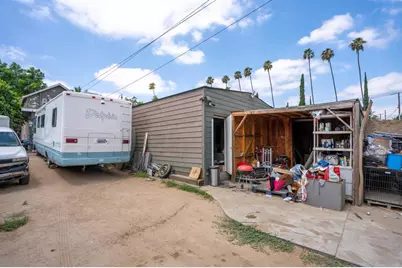 467 W G St, Colton, CA 92324 - Photo 18