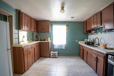 467 W G St, Colton, CA 92324 - Photo 8