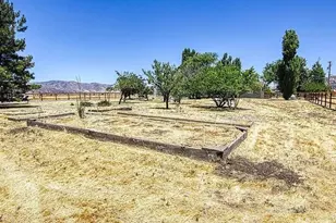 18461 Santa Anita St St, Tehachapi, CA 93561 - Photo 6