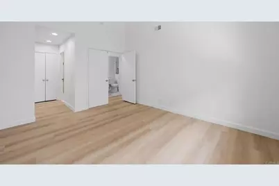 8210 Caminito Modena, La Jolla, CA 92037 - Photo 28