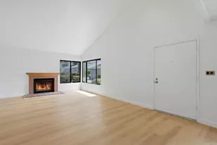 8210 Caminito Modena, La Jolla, CA 92037 - Photo 14
