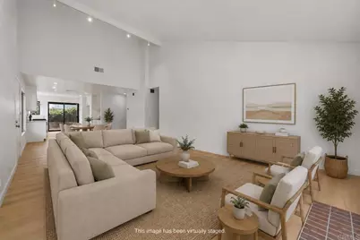 8210 Caminito Modena, La Jolla, CA 92037 - Photo 12