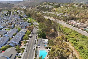 8210 Caminito Modena, La Jolla, CA 92037 - Photo 46