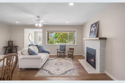 2211 Winterwarm Dr, Fallbrook, CA 92028 - Photo 2