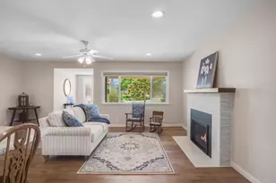 2211 Winterwarm Dr, Fallbrook, CA 92028 - Photo 2