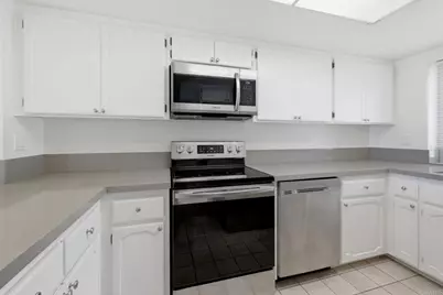 6805 Briarwood Drive, Carlsbad, CA 92011 - Photo 10