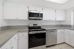 6805 Briarwood Dr, Carlsbad, CA 92011 - Photo 10