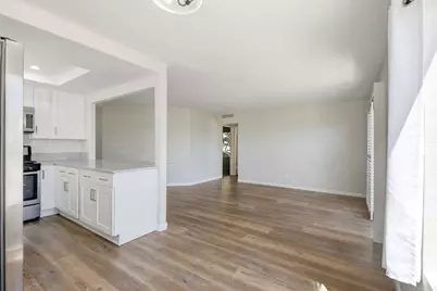 7400 Altiva Place, Carlsbad, CA 92009 - Photo 10