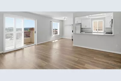 7400 Altiva Place, Carlsbad, CA 92009 - Photo 2