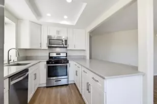 7400 Altiva Pl, Carlsbad, CA 92009 - Photo 8