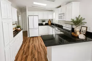8975 Lawrence Welk Dr, Escondido, CA 92026 - Photo 12