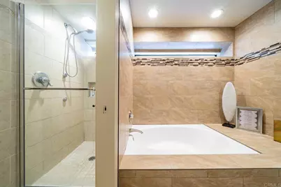 4016 Layang Layang Circle #C, Carlsbad, CA 92008 - Photo 32