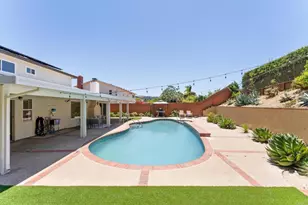 5736 Soledad Mountain Rd, La Jolla, CA 92037 - Photo 12