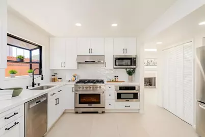 5736 Soledad Mountain Road, La Jolla, CA 92037 - Photo 4