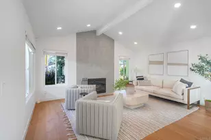 11818 Avenida Sivrita, San Diego, CA 92128 - Photo 2