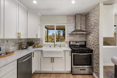 24115 Five Tribes Trail, Murrieta, CA 92562 - Photo 14