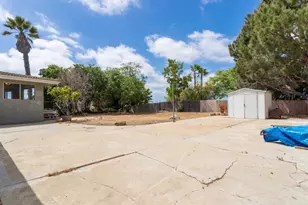 1228 Tower Dr, Vista, CA 92083 - Photo 20