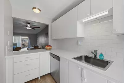 5700 Baltimore Drive #81, La Mesa, CA 91942 - Photo 2